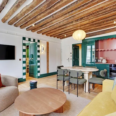 Apartment Collection Serviced In Notre Dame - Rue Savoie Paris
