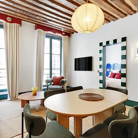 Collection Serviced In Notre Dame - Rue Savoie Apartment Paris