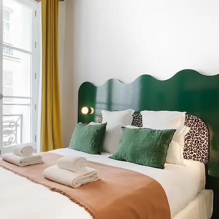 Appartement Collection Serviced In Notre Dame - Rue Savoie Paris